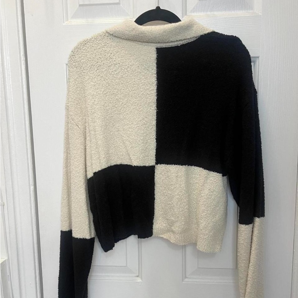 Colorblock Zip-Up Sweater - Picture 3 of 3